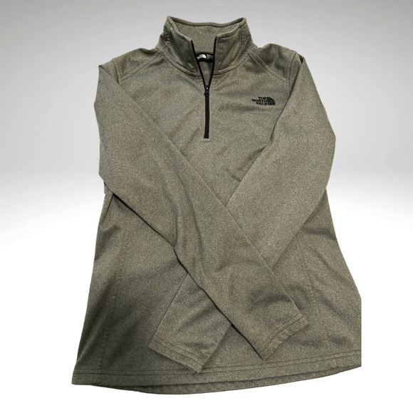 The North Face Women’s Quarter Zip - Picture 4 of 4